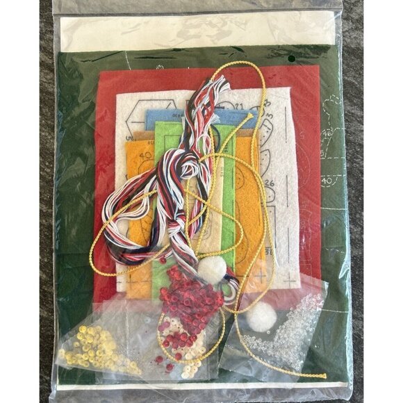 Hobby Kraft #9234 Felt 14" Mini Tree Skirt Embroidery Kit Santa's Presents NEW - Picture 4 of 4